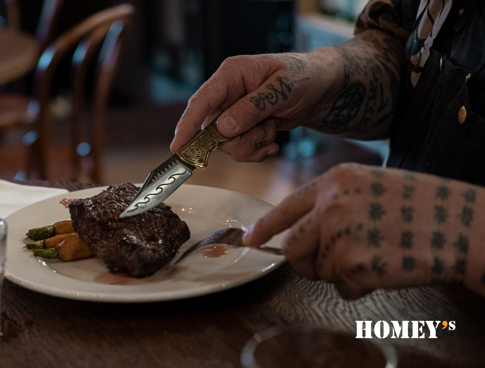 Henk Schiffmacher X Homey's - Steakknives - Photo by Elke Naber